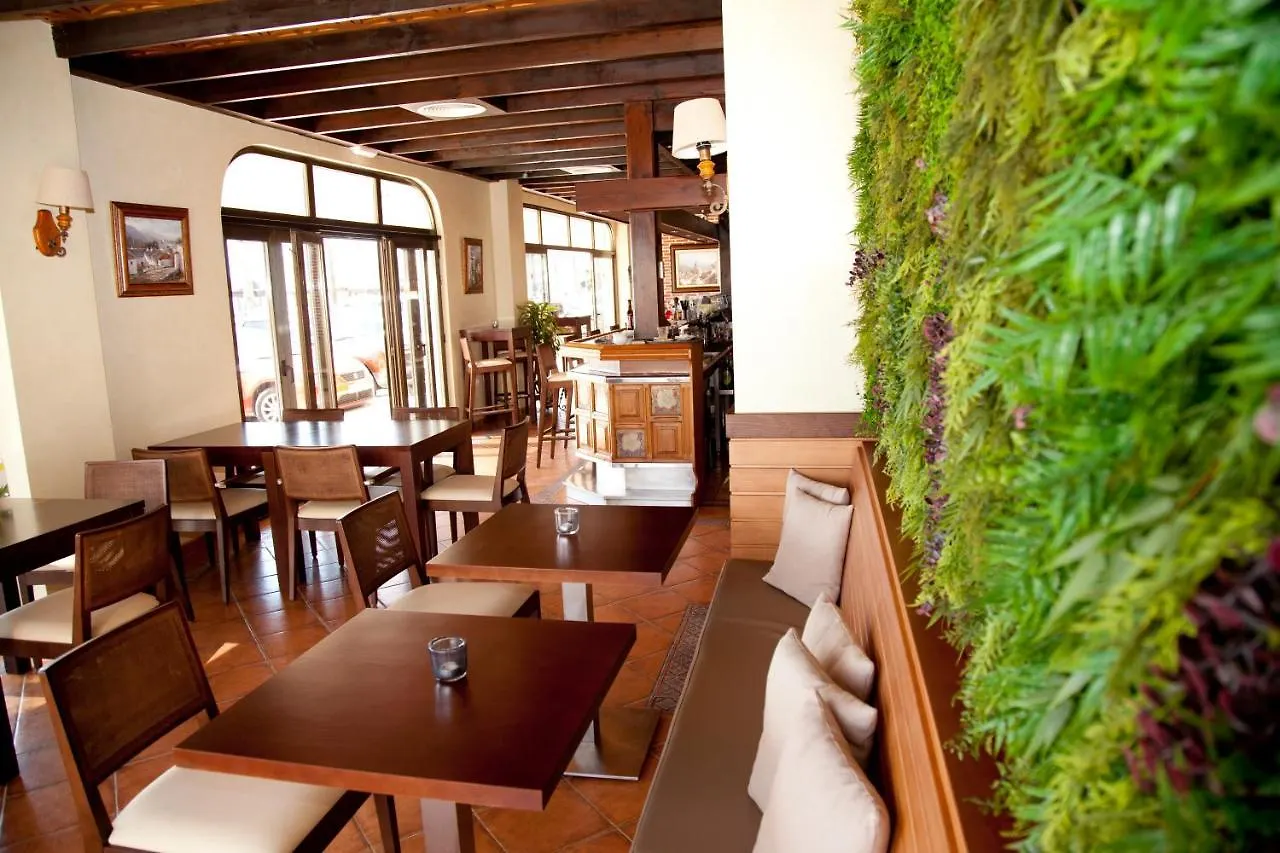 Hotel Tarik Torremolinos 3*,