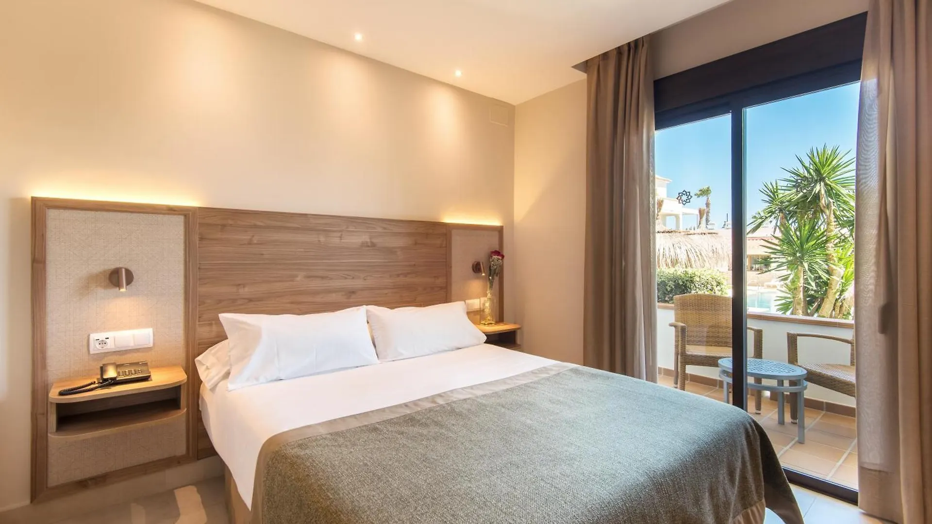 Hotel Tarik Torremolinos 3*,